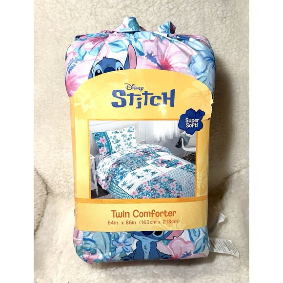 Lilo & Stitch Twin Bungalow Kids' Comforter - NEW - Picture 3 of 4